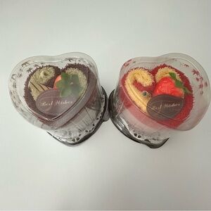 Heart-Shaped Decorative Towel Cakes in  Gift Boxes of 2